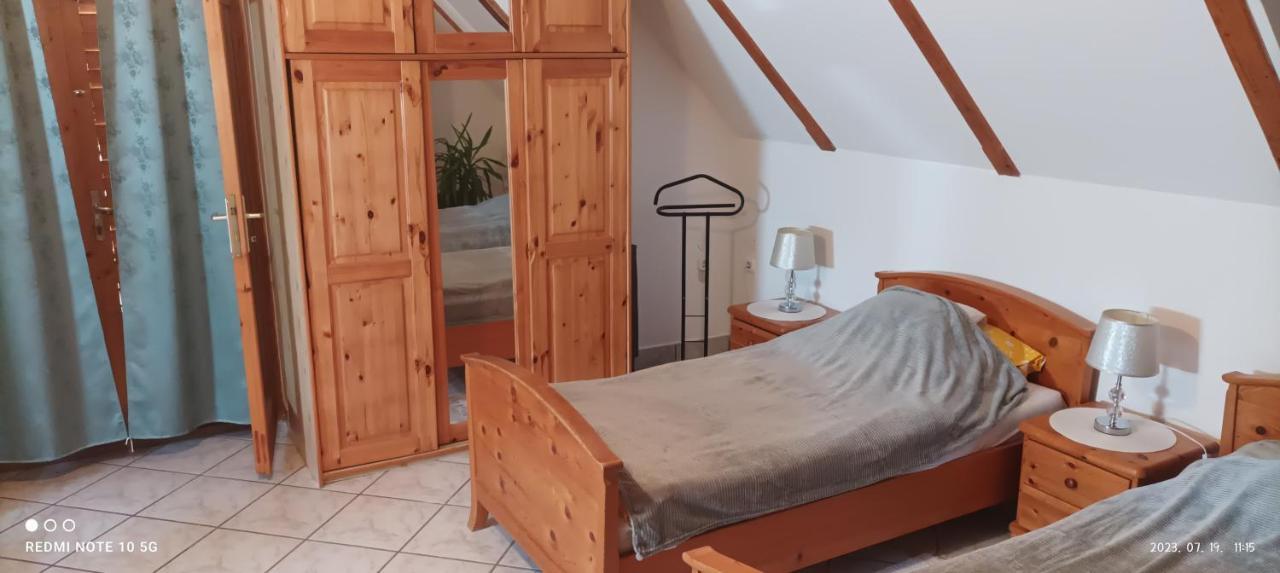Parraghegy Apartman Villa Zalaszanto Luaran gambar