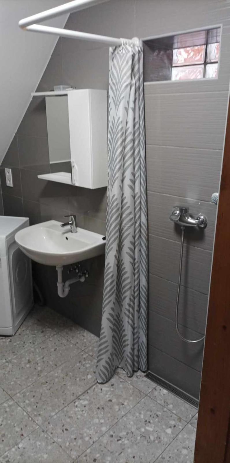 Parraghegy Apartman Villa Zalaszanto Luaran gambar